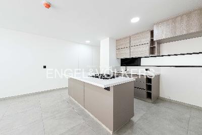 Apartamento de 1 alcoba en arriendo en Loma Del Escobero, Medellín, 64 m² · foto 4 de 11