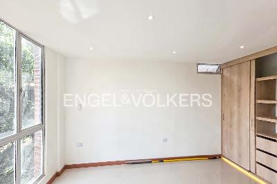 Apartamento de 3 alcobas en arriendo en El Tesoro, Medellín, 189 m² · foto 6 de 16