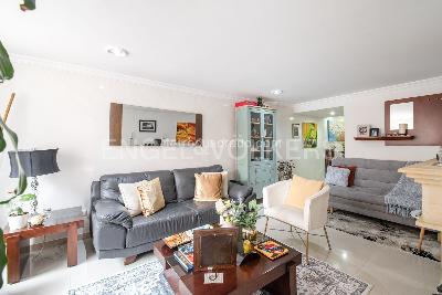 Apartamento de 3 alcobas en venta en La Carolina, Bogotá, 180 m² · foto 2 de 16