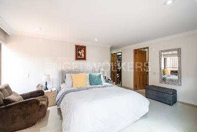 Apartamento de 3 alcobas en venta en La Carolina, Bogotá, 180 m² · foto 11 de 16