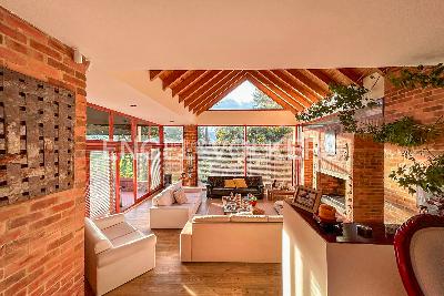 Casa de 4 alcobas en venta en La Calera, Bogotá, 394 m² · foto 2 de 13