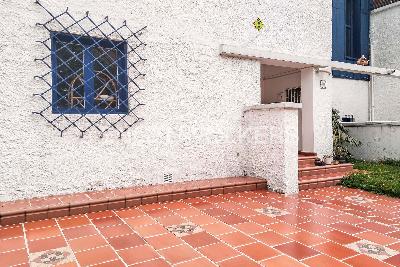 Casa de 1 alcoba en venta en Chapinero, Bogotá, 633 m² · foto 2 de 18