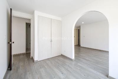 Apartamento en venta en Santa Barbara Central, Bogotá · foto 2 de 13