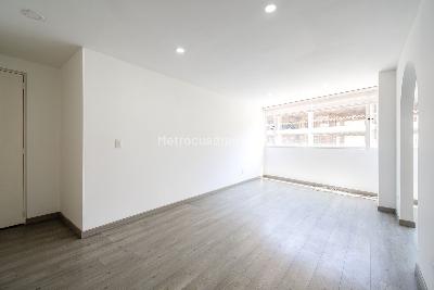 Apartamento en venta en Santa Barbara Central, Bogotá · foto 4 de 13
