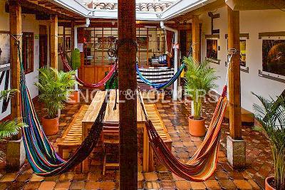 Casa de 1 alcoba en venta en La Candelaria, Bogotá, 397 m² · foto 2 de 12