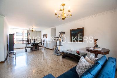 Apartamento de 3 alcobas en venta en Patio Bonito, Medellín, 198 m² · foto 3 de 17