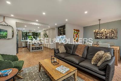 Apartamento de 3 alcobas en venta en La Florida, Medellín, 157 m² · foto 2 de 16