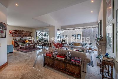 Apartamento en venta en Los Rosales, Bogotá · foto 3 de 16