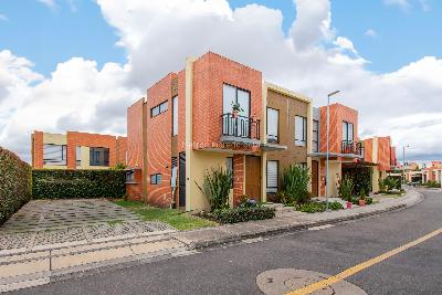 Casa de 3 alcobas en venta en Cajica, Cajicá, 118 m² · foto 1 de 18