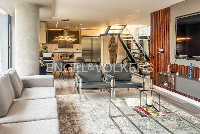 Apartamento de 3 alcobas en venta en Chico Navarra, Bogotá, 209 m² · foto 2 de 16