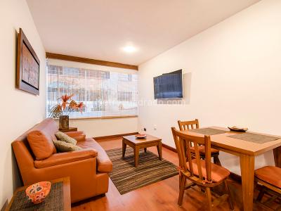 Apartamento de 1 alcoba en arriendo en Los Rosales, Bogotá, 54 m² · foto 2 de 10