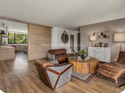 Apartamento de 4 alcobas en venta en El Poblado, Medellín, 232 m² · foto 2 de 10