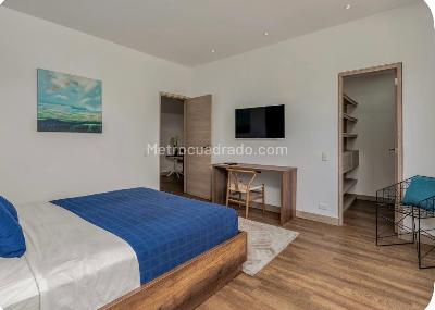 Apartamento de 4 alcobas en venta en El Poblado, Medellín, 232 m² · foto 8 de 10