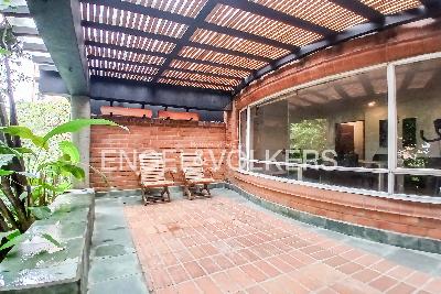 Casa de 4 alcobas en venta en San Lucas, Medellín, 439 m² · foto 10 de 16