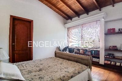 Casa de 4 alcobas en venta en San Lucas, Medellín, 439 m² · foto 15 de 16