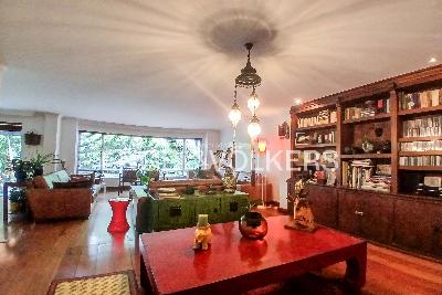Casa de 4 alcobas en venta en San Lucas, Medellín, 439 m² · foto 2 de 16