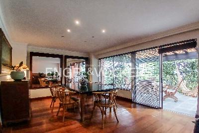 Casa de 4 alcobas en venta en San Lucas, Medellín, 439 m² · foto 3 de 16