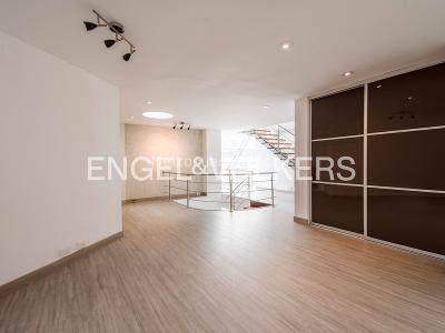 Apartamento de 3 alcobas en venta en Chico, Bogotá, 214 m² · foto 2 de 17