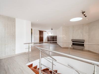 Apartamento de 3 alcobas en venta en Chico, Bogotá, 214 m² · foto 3 de 17