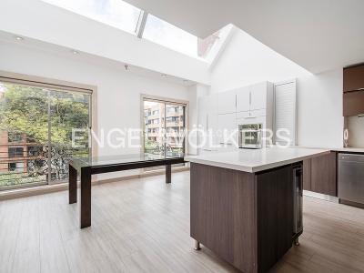 Apartamento de 3 alcobas en venta en Chico, Bogotá, 214 m² · foto 4 de 17