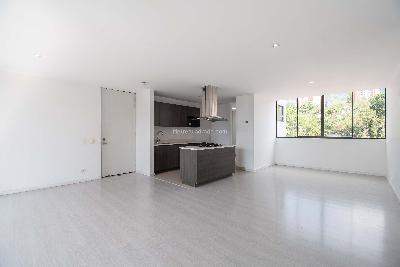 Apartamento de 3 alcobas en venta en El Esmeraldal, Medellín, 128 m² · foto 1 de 19