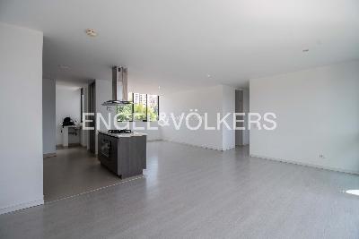 Apartamento de 3 alcobas en venta en El Esmeraldal, Medellín, 128 m² · foto 3 de 19