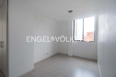 Apartamento de 3 alcobas en venta en El Esmeraldal, Medellín, 128 m² · foto 6 de 19
