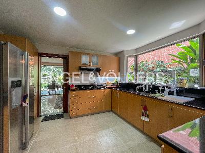 Casa de 3 alcobas en venta en San Lucas, Medellín, 248 m² · foto 6 de 20