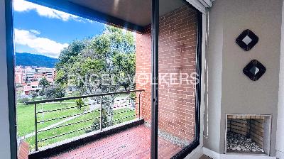 Apartamento de 3 alcobas en arriendo en Santa Barbara Occidental, Bogotá, 127 m² · foto 3 de 15