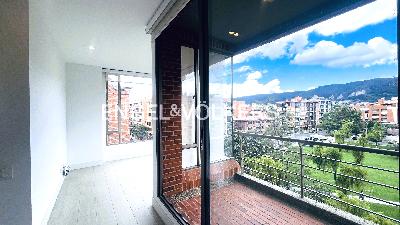 Apartamento de 3 alcobas en arriendo en Santa Barbara Occidental, Bogotá, 127 m² · foto 4 de 15