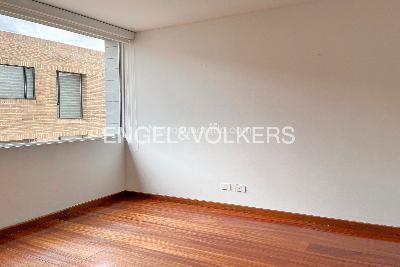 Apartamento de 3 alcobas en arriendo en Chico Navarra, Bogotá, 137 m² · foto 13 de 16
