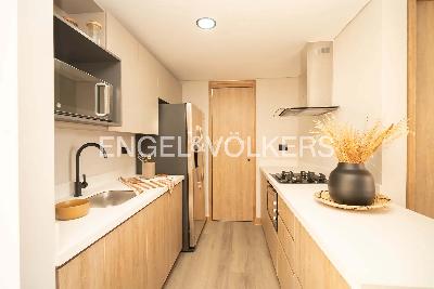 Apartamento de 3 alcobas en venta en Altos Del Poblado, Medellín, 89 m² · foto 3 de 24