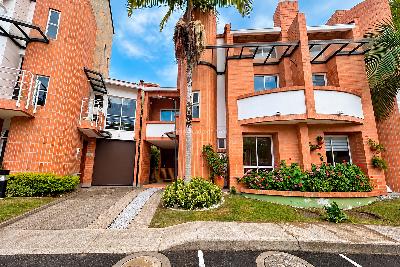 Casa de 4 alcobas en venta en El Retiro, Medellín, 160 m² · foto 1 de 13