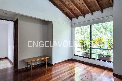 Casa de 4 alcobas en venta en El Tesoro, Medellín, 234 m² · foto 9 de 20