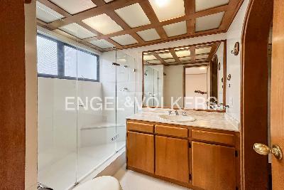 Apartamento de 3 alcobas en venta en Los Balsos, Medellín, 140 m² · foto 9 de 13