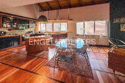 Apartamento de 2 alcobas en arriendo en Los Rosales, Bogotá, 135 m² · foto 2 de 16