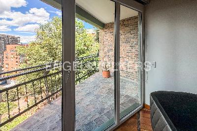 Apartamento de 2 alcobas en arriendo en Los Rosales, Bogotá, 135 m² · foto 3 de 16