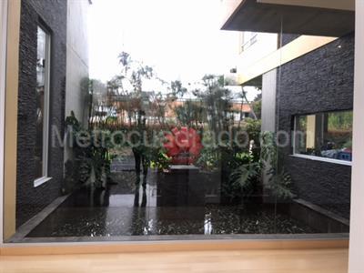 Casa de 4 alcobas en venta en Guaymaral San Simon, Bogotá, 599 m² · foto 2 de 15