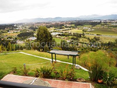 Casa de 4 alcobas en venta en Sindamanoy, Chía, 900 m² · foto 2 de 20