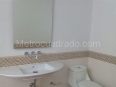 Apartamento de 3 alcobas en venta en Chico Reservado, Bogotá, 210 m² · foto 13 de 15