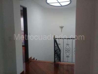 Apartamento de 3 alcobas en venta en Chico Reservado, Bogotá, 210 m² · foto 4 de 15