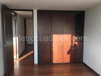Apartamento en venta en El Refugio, Bogotá · foto 4 de 17