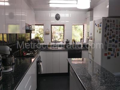Apartamento de 3 alcobas en venta en Rosales Bella Vista, Bogotá, 184 m² · foto 7 de 10