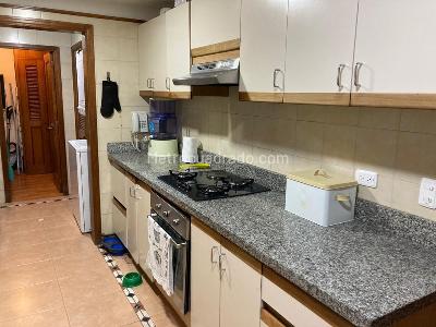 Apartamento de 3 alcobas en venta en Rosales Bella Vista, Bogotá, 150 m² · foto 3 de 14