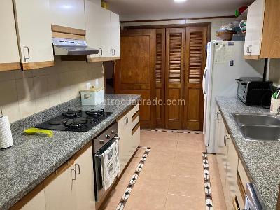 Apartamento de 3 alcobas en venta en Rosales Bella Vista, Bogotá, 150 m² · foto 4 de 14