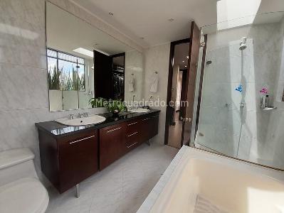 Apartamento de 4 alcobas en venta en Bosque De La Cañada, Bogotá, 220 m² · foto 7 de 10