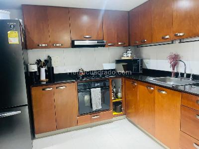 Apartamento en venta en Santa Barbara Central, Bogotá · foto 11 de 18