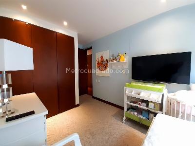 Apartamento de 3 alcobas en venta en Los Rosales, Bogotá, 126 m² · foto 11 de 12