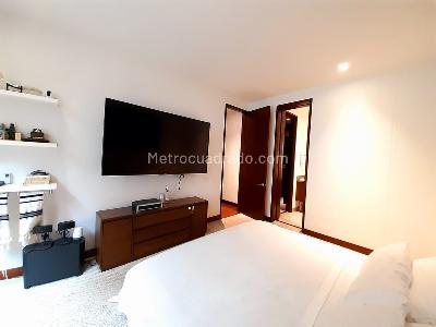 Apartamento de 3 alcobas en venta en Los Rosales, Bogotá, 126 m² · foto 7 de 12