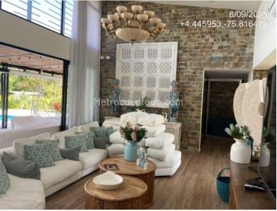 Casa de 3 alcobas en venta en Mocawa, Manizales, 306 m² · foto 3 de 14